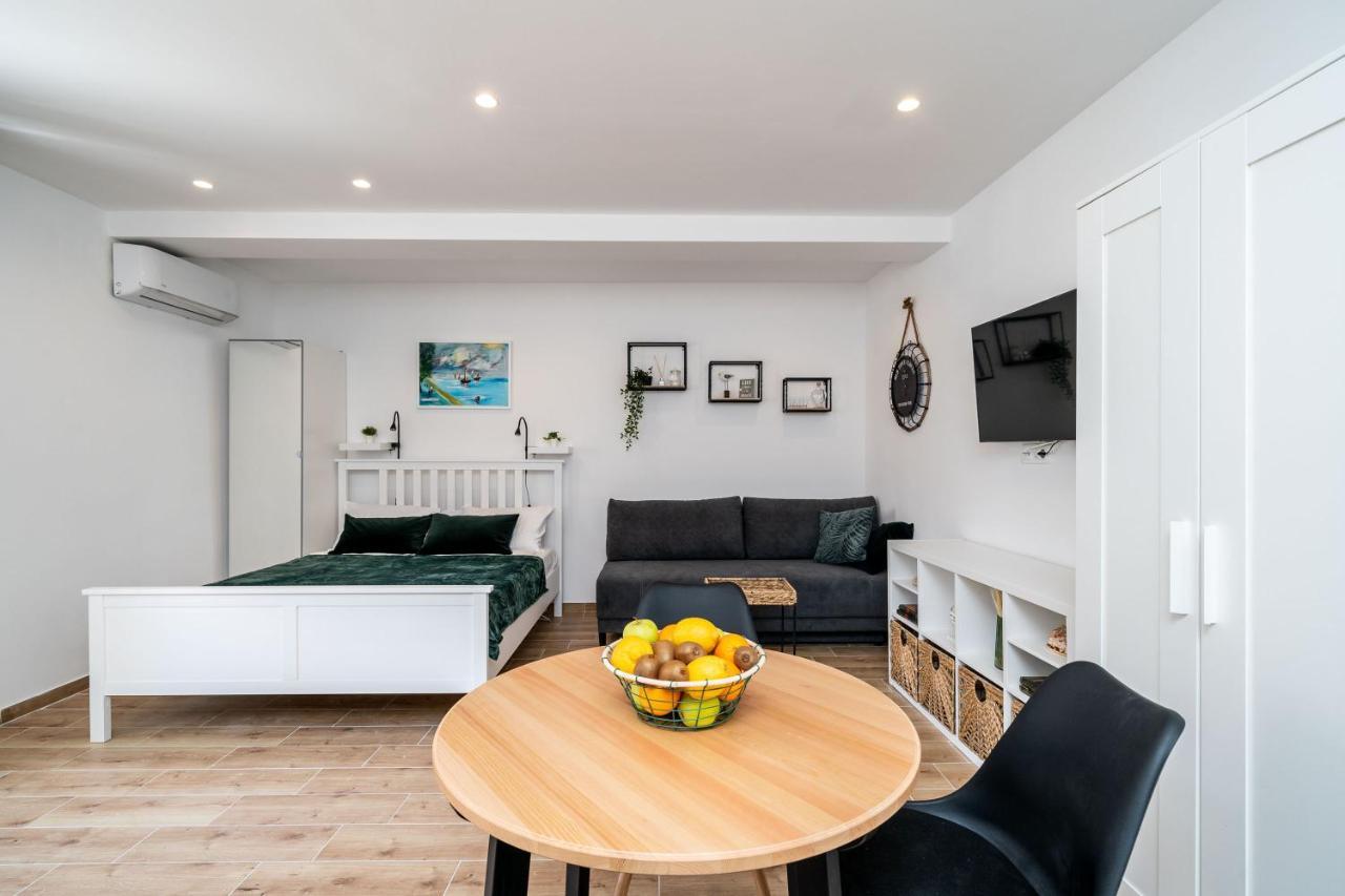 Apartments Marta ซัฟทัท ภายนอก รูปภาพ